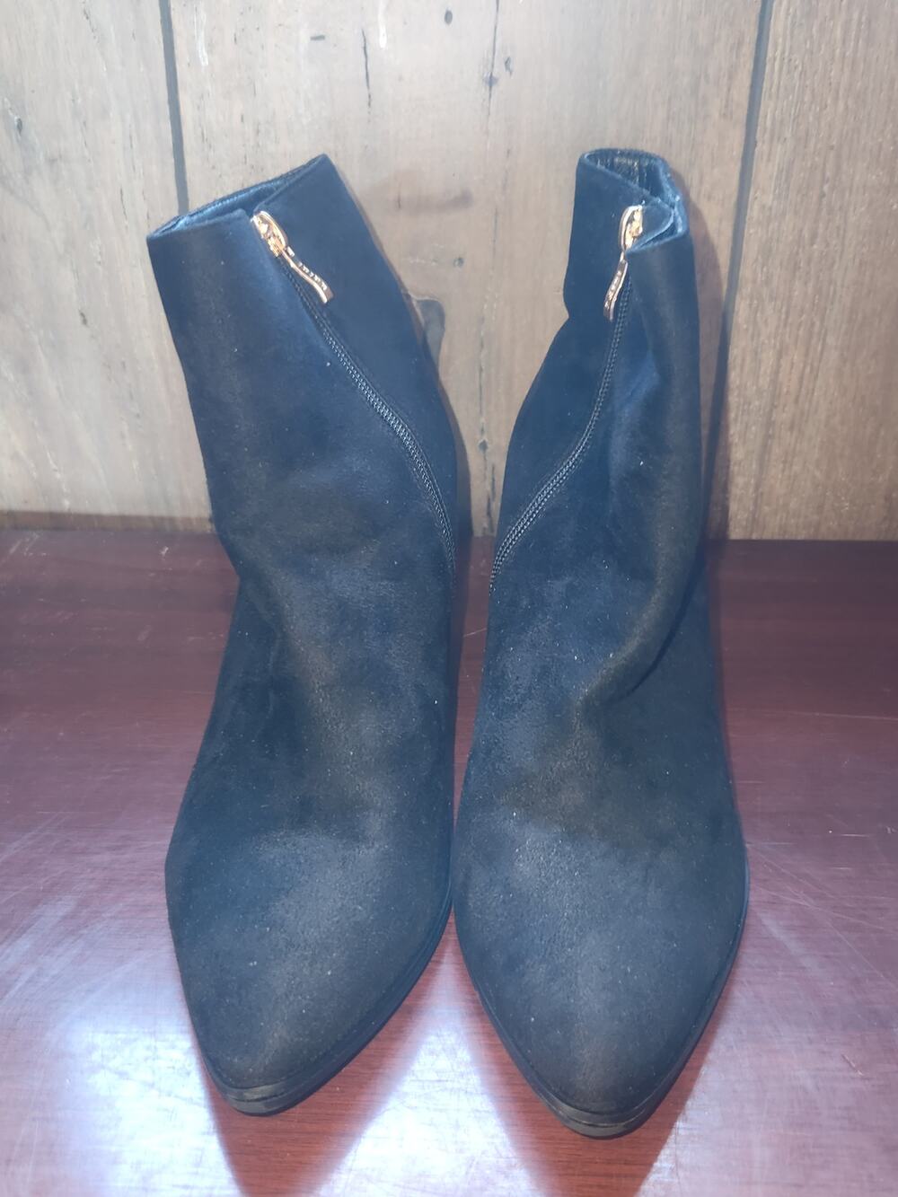 DDfu Black Suede Ankle Boots Gold Zip Women's Size 7.5